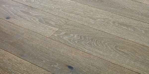 Classic Home Choice Engineered European Select Oak Flooring Cardamomo Lacquere £36.25Psqm - 1015-04