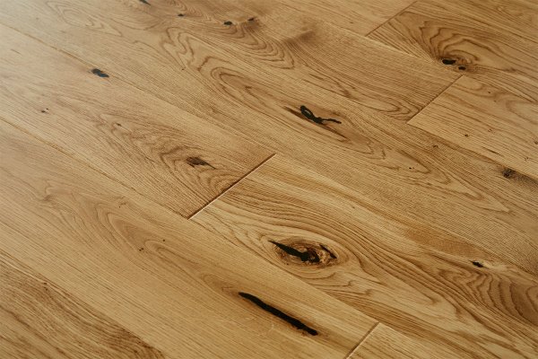 Classic Home Choice Natural Lacquered Engineered European Rustic Oak Flooring £32.33Psqm 1015-06