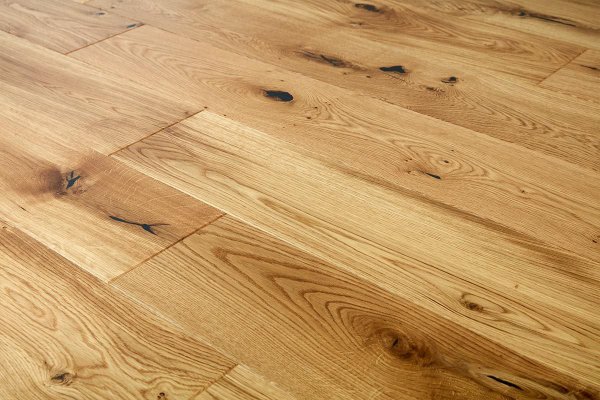 Royal Home Choice Natural Lacquered Engineered Europa Rustic Oak Flooring £39.99Psqm 1015-08