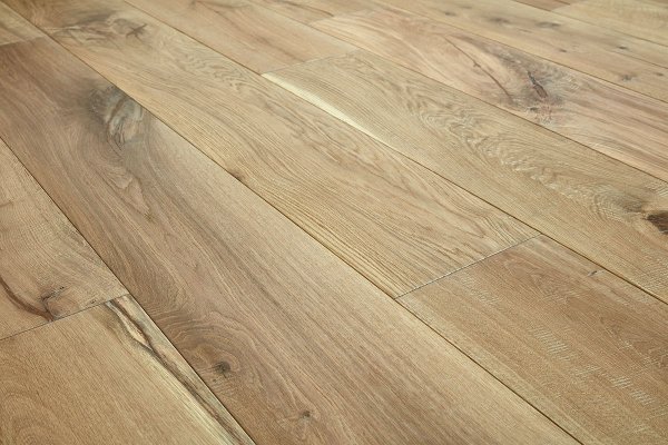Elegant Galleria Professional European Rustic Oak Engineered Flooring £58.79sqm 1015-10