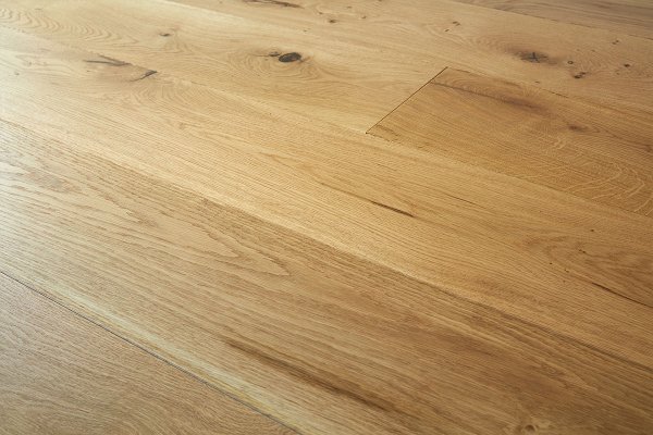 Brushed & Oiled Professional Engineered European Rustic Oak Flooring Wood £44.99Psqm 1015-18