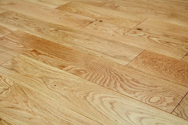 Elegant Lacquered  Classic Europa Rustic Oak Flooring £35.99Psqm 1015-24