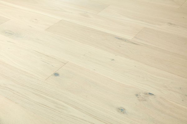 Elegant Cappuccino Lacquered Classic Engineered Europa Rustic  Oak Flooring Wood £36.78Psqm 1015-54