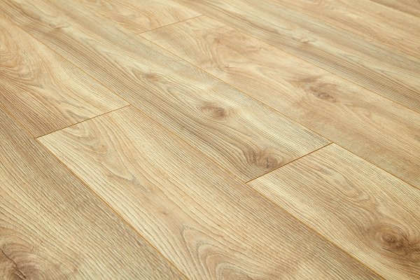 Elegant Flooring Makro nature Oak Vantage Wood  £25.99Psqm  1015-75
