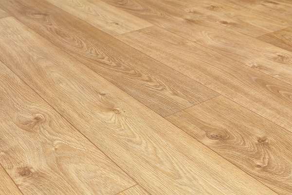 Elegant Laminate Flooring Smoked Oak Series Wood   £18.89Psqm - 1015-79